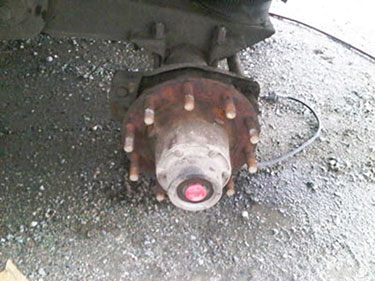 Repairing brakes on trailer - Solo Mobile Truck and Trailer Repair