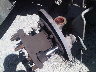 Kingpin repair - Solo Mobile Truck and Trailer Repair