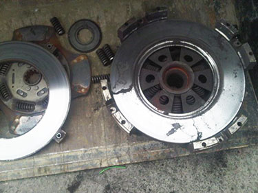 Clutch repair - Solo Mobile Truck and Trailer Repair